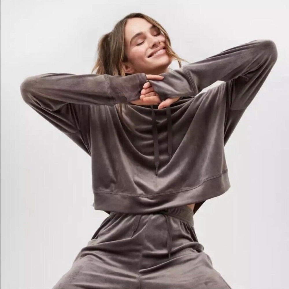 Aerie OFFLINE Velour Cropped Hoodie Gray Brown Thumbholes Size S